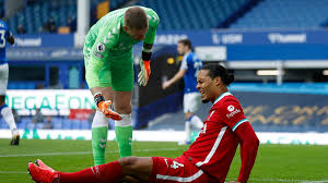 Born 7 march 1994) is an english professional footballer who plays as a goalkeeper for premier league club everton and the england national team. Pikford Izbezhal Nakazaniya Za Zloschastnyj Podkat Protiv Van Dejka Futbol 24