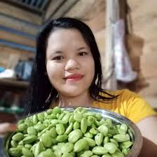 Man survives suicide attempt with help of sea lion