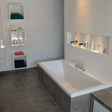 Badewanne mit ablage badewannenauflage passend fur ihre badewanne. Badewanne Mit Nische Ablage Spots Abstellmoglichkeit Highlight Fliesengehret Badewanne Badezimmer Nischen Badezimmer Dachgeschoss
