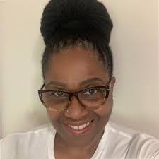 Amanda Grindle's Instagram, Twitter & Facebook