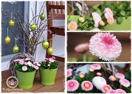 Leider spielt das wetter gerade zur osterzeit nicht immer mit. Naturliche Moderne Osterdeko Fur Garten Gartenbank Hauseingang Topfgartenwelt