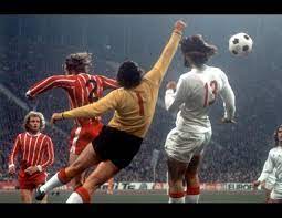 De.seekweb.com has been visited by 1m+ users in the past month 1973 In The Quarterfinals Of The European Cup Champion Ajax Meets Bayern Munich And Win The First Leg Loose With 4 0th Our Pho Bayern Munich Heinz Goalkeeper