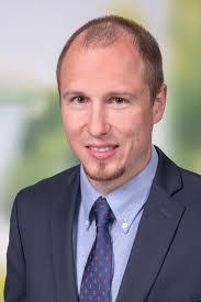 Jean Davila's Instagram, Twitter & Facebook