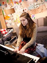 Birdy Let It All Go Piano Birdy Neemt Haar Spel Serieus Wanita