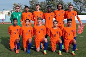 Check out his latest detailed stats including goals, assists, strengths & weaknesses and match ratings. Everton Set To Beat Arsenal And Manchester United To Feyenoord Starlet Joshua Zirkzee Mirror Online