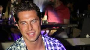 Κανείς δεν περίμενε αυτή την αντίδραση, όταν τον ρώτησαν για τη νίκη του ηλία γκότση στο survivor! Deka Epaggelmata Poy 8a Mporoyse Na Kanei O Nasos Papargyropoylos Symfwna Me To Instagram Toy Bovary