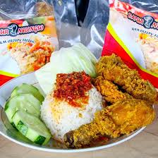Ayam Goreng Nelongso Pasuruan Kamu Kalau Makan Ayam Goreng Nelongso Langsung Pakai Tangan Atau Garpu Sendok Yang Pakai Tangan Sih Pasti Kamu Kamu Yang Males Ribet Kalau Yang Pakai Garpu Sendok