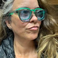 A glass tortoise 🐢 is born from the flame! 🔥 #art #glassart #turtle  #happyfriday