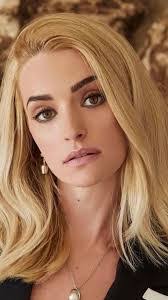 Allegra Edwards's Instagram, Twitter & Facebook