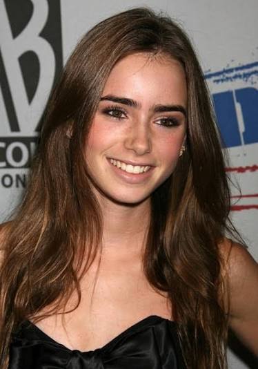 Lily Collins sa biographie - Cinéma Passion