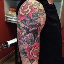 Traditional Half Sleeve With Roses And Swallow By Graham Beech Www Davincitattoo Com Tattoo Davincitattoo Traditionaltattoo Rosetattoo Swallow Sw Tatuajes