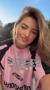 Isabel Duffy's Instagram, Twitter & Facebook