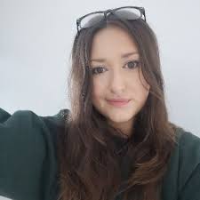 Laura Abraham (she/her) (@Laurathegrownup)