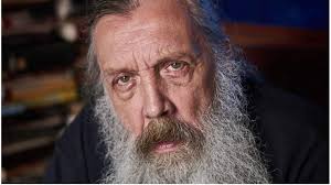has anyone read Alan moore's writing for comics and is it good? thx