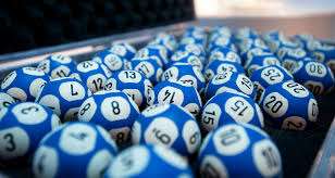 Joi, 11 octombrie, au avut loc noi trageri loto 6/49, noroc, joker, noroc plus, loto 5/40 şi super noroc, după ce la tragerile loto de duminică, 7 octombrie, loteria română a acordat 18.054 de câştiguri în valoare totală de 965.561,87 lei. Loto 6 Din 49 4 Octombrie 2015