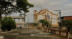 No caminho de juazeiro nunca ninguém se perdeu por causa da aluminara da mae de a luz da fé que nos guia aqui nos reanimou formamos grande família de cristo nosso senhor. N Sra Das Candeias Meus Sertoes