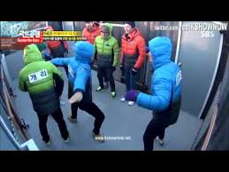 Gong yoo in the running man, episode 175. Running Man Members Dance To Turbo Songs With Gong Yoo Youtube