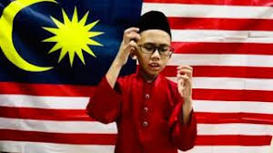 Dia tmbuh d keluarga kelas menengah dari seorang ayah bernama haris dan ibu brnama nia. Sajak Sumpah Anak Merdeka M Adam Hafiey Cute766