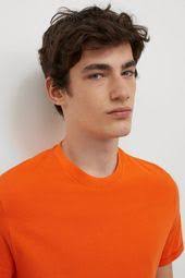 Luke Giles's Instagram, Twitter & Facebook