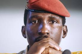 Question aux internautes A votre avis, Thomas Sankara aurait-t'il pu être  un manipulateur et un stratège comme le dit l'ex président Jean Baptiste  OUEDRAOGO dans son mémoire intitulé "Ma part de vérité" ?