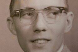 Robert Eustice's Instagram, Twitter & Facebook