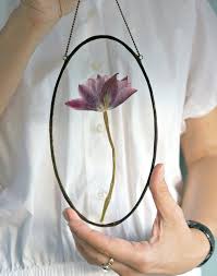 Your flower petal stained glass art will last for a few weeks before starting to fade. Real Pink Tulip Stained Glass Decor Pressed Flower Frame Oval Frame Tulip Flowers Flower Gift Idea Hanging Glass Decor Gift For Mom Pressed Flowers Stained Glass Decor Flower Gift Ideas