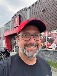 Dernier show du chum Marc Bryson au 107.7 ! De beaux souvenirs avec des  anciens collègues de radio !! 🎙️ Bonne nouvelle carrière de journaliste à  l'Express de Drummondville buddy !!