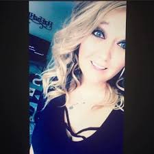 Laura Ketzer (@Lauraaa2407)