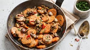 Diese Kostliche Susskartoffel Pfanne Wurde Aromatisch Gewurzt Und Mit Einer Cremigen Sauce Ve Susskartoffel Pfanne Susskartoffel Gerichte Gesunde Vegane Rezepte