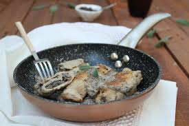 Tagliateli a fettine sottili e cuoceteli in una casseruola insieme a 4. Involtini Di Arista Con Funghi E Tartufo Cibo Che Passione