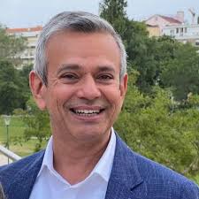 Ashish.Chandra в X: „Congratulations @VarshaManuchaMD for the distinguished  achievement! 🏆👏👏😊“