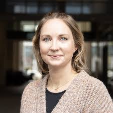 Christine Lesch's Instagram, Twitter & Facebook