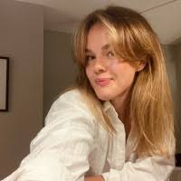 200+ Profile mit dem Suchbegriff „Bond“