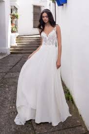 Eridani By Pronovias Wedding Dresses In 2020 Pronovias Wedding Dress European Wedding Dresses Stunning Wedding Dresses