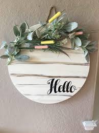 Have fun with your fall decorating this. Diy Round Wooden Door Hanger Spring Home Decor