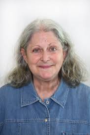 Janet Yoder's Instagram, Twitter & Facebook