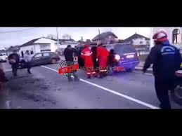 O turmă de mistreţi a provocat un accident dramatic, azi noapte, pe un drum din judeţul maramureş. Accident Somcuta Mare Youtube