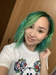 Tanisha Bacon's Instagram, Twitter & Facebook