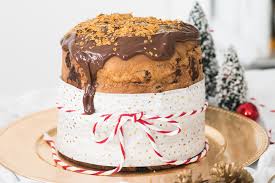 We can't stop watching these incredible tsunami cake videos. Cakes With Creamy Toppings And Surprise Fillings From Tsunami Cake To Volcano Marians Welt