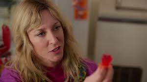 Here's a slightly longer trailer for The Missus. Can't wait for its release 