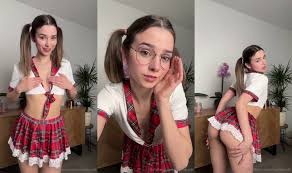 Sophie.xdt big dildo fucking hard