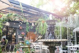See more ideas about cafe design, design, restaurant design. Garden Design With Vintage Fountain In Cafe Or Restaurant Backyard Stock Photo F6eda205 1fac 4027 B396 8db9e1a46948