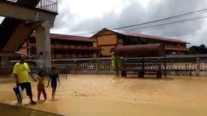Kesan banjir di kuala krai gua musang foto mstar. Banjir Di Kelantan 2014 Youtube