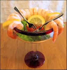 Hang shrimp from the rims. Serve Shrimp Cocktail Elegant Way Vtwctr