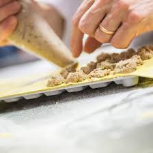 Primo giorno senza mascherina all'aperto anche a torino. Torino Cinque Locali Dove Mangiare All Aperto Torino