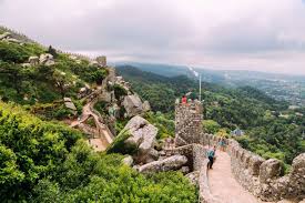 A randstad recursos humanos recruta para empresa de referência do seu setor de atividade, profissionais com experiência em indústria para trabalhar no armazém. 10 Best Places To Visit In Portugal If You Re Young And Broke Hostelworld
