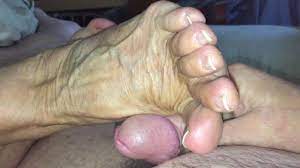 Granny Ann Loves to use her Veiny Feet to make you Cum - Pornhub.com