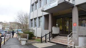 Check spelling or type a new query. Des Agents Des Impots En Greve Contre La Reduction Des Effectifs Le Parisien