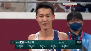 1일 도쿄 올림픽 스타디움에서 열린 육상 남자 높이뛰기 결선에 출전한 우상혁(25·국군체육부대) 선수가 2m 35cm를 1차 시기 만에 가볍게 뛰어넘으며 세계 4위를 기록했습니다. Uuo68ram4rmepm