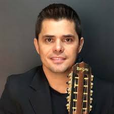 Que tal aprender a tocar viola caipira de forma profissional e divertida?  Na Escola de Música Betesda em Taguatinga, você pode contar com o Professor  Wellington Assis, um dos melhores profissionais na